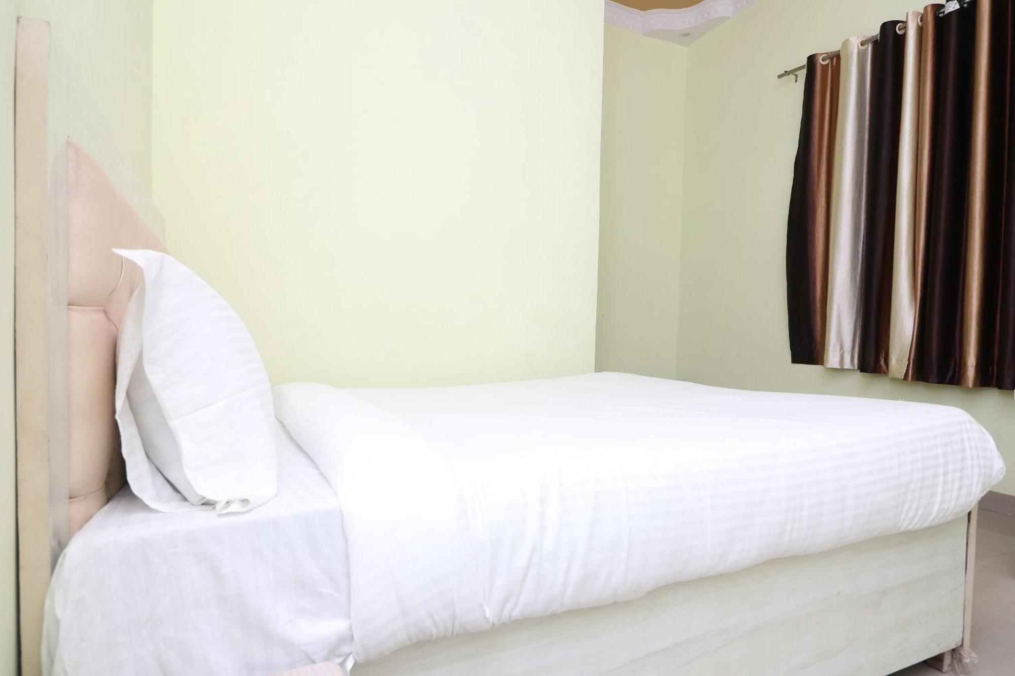 Hotel O Mulaqat Dadri Екстер'єр фото