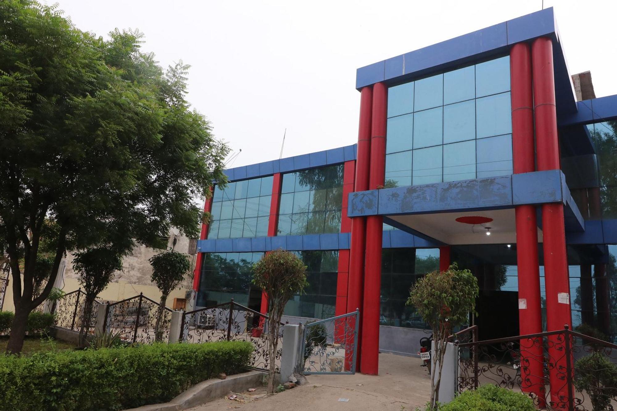 Hotel O Mulaqat Dadri Екстер'єр фото
